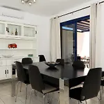 Vila Lanza Coloradas 20, Heated Pool